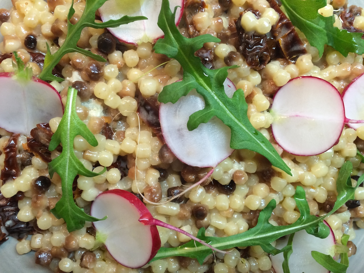 Fregola sarda, gorgonzola dolce a sušená rajčata